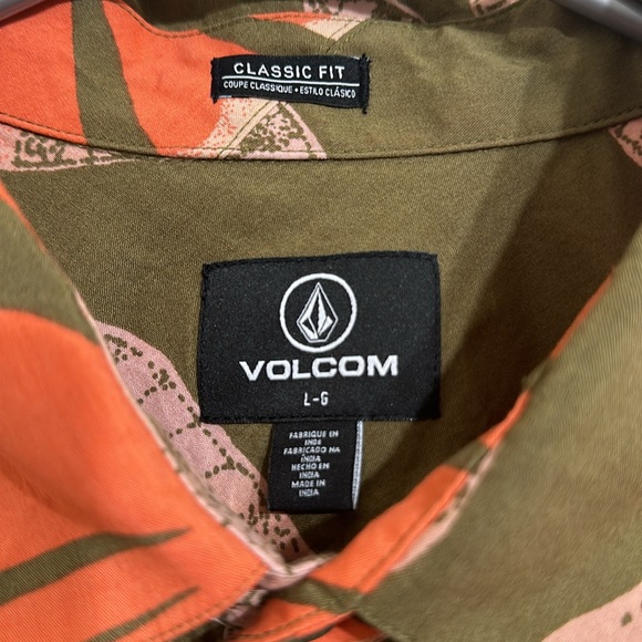 Volcom Aloha Shirt - Picture 2 of 4
